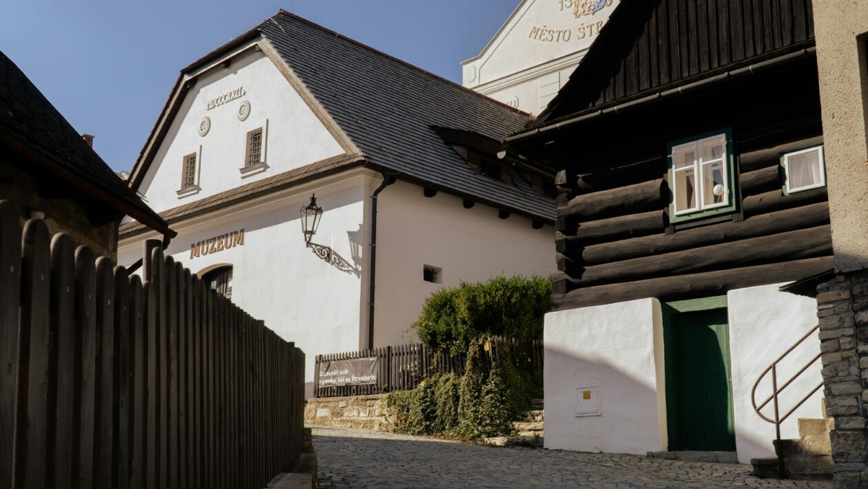 Realizmus v slovenskej literatúre: Kritické zobrazenie spoločnosti a kľúčové diela