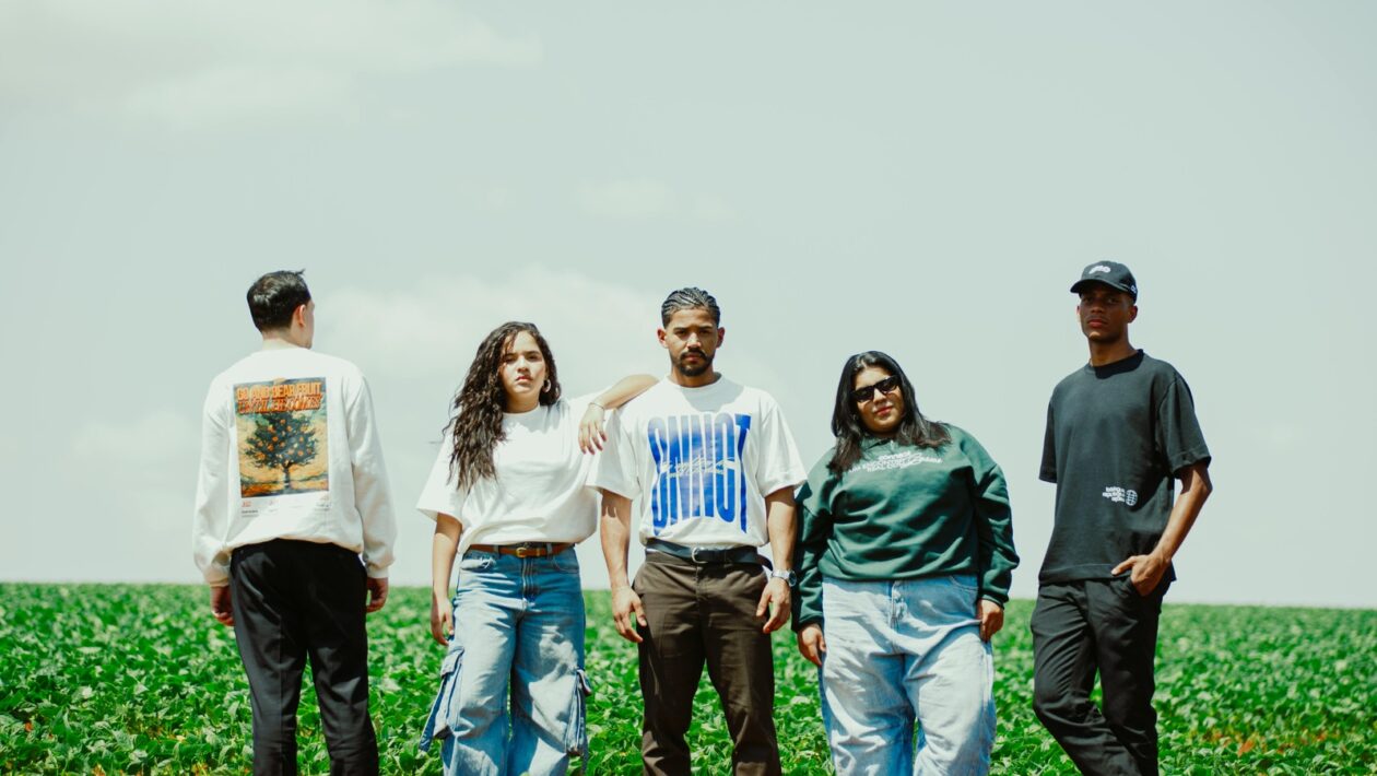 Umelecký prístup k aranžovaniu taniera: Kompozícia, farba a textúra