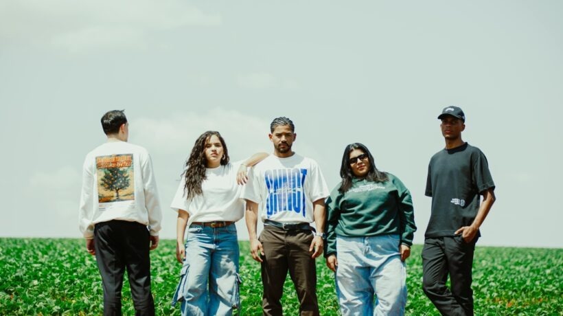 Umelecký prístup k aranžovaniu taniera: Kompozícia, farba a textúra