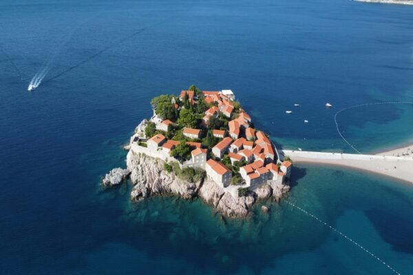 Literárny prehľad: štruktúra lievika od širokej témy k úzkej špecializácii