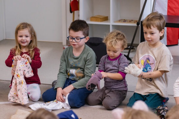 Až polovica detí v slovenských školách má nejaký typ znevýhodnenia, len 23 % učiteľov vie, ako vzdelávať rozmanité deti spoločne